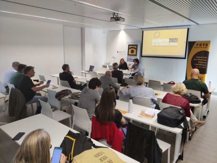 photo_presentacio-barometre-finances-etiques-2021-1024x768